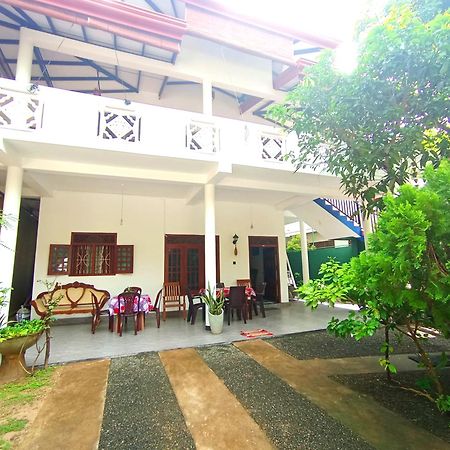 Amal Guest house Mirissa Extérieur photo