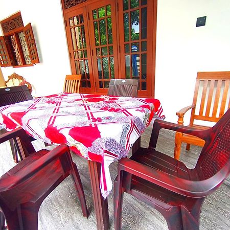 Amal Guest house Mirissa Extérieur photo